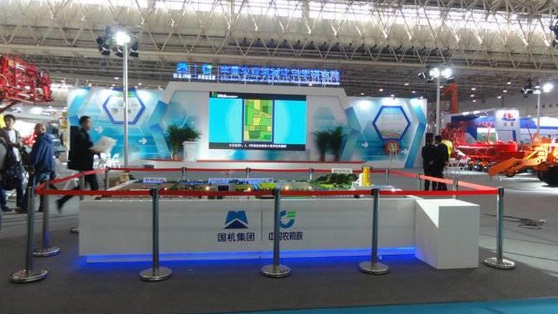 室内演出舞台搭建：安全与效果的平衡法则