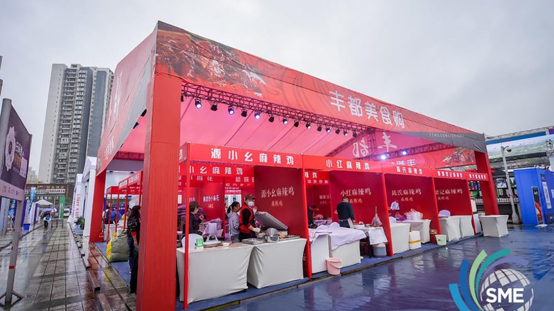 门头招牌材质大揭秘：如何选择合适的加盟品牌