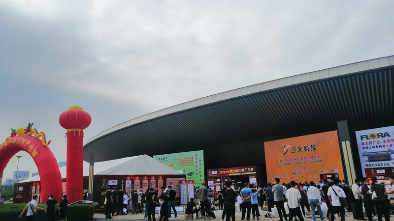广告牌喷绘写真与灯箱布，你真的分得清吗